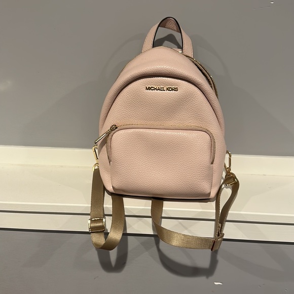 Micheal Kors small backpacks - Picture 4 of 6